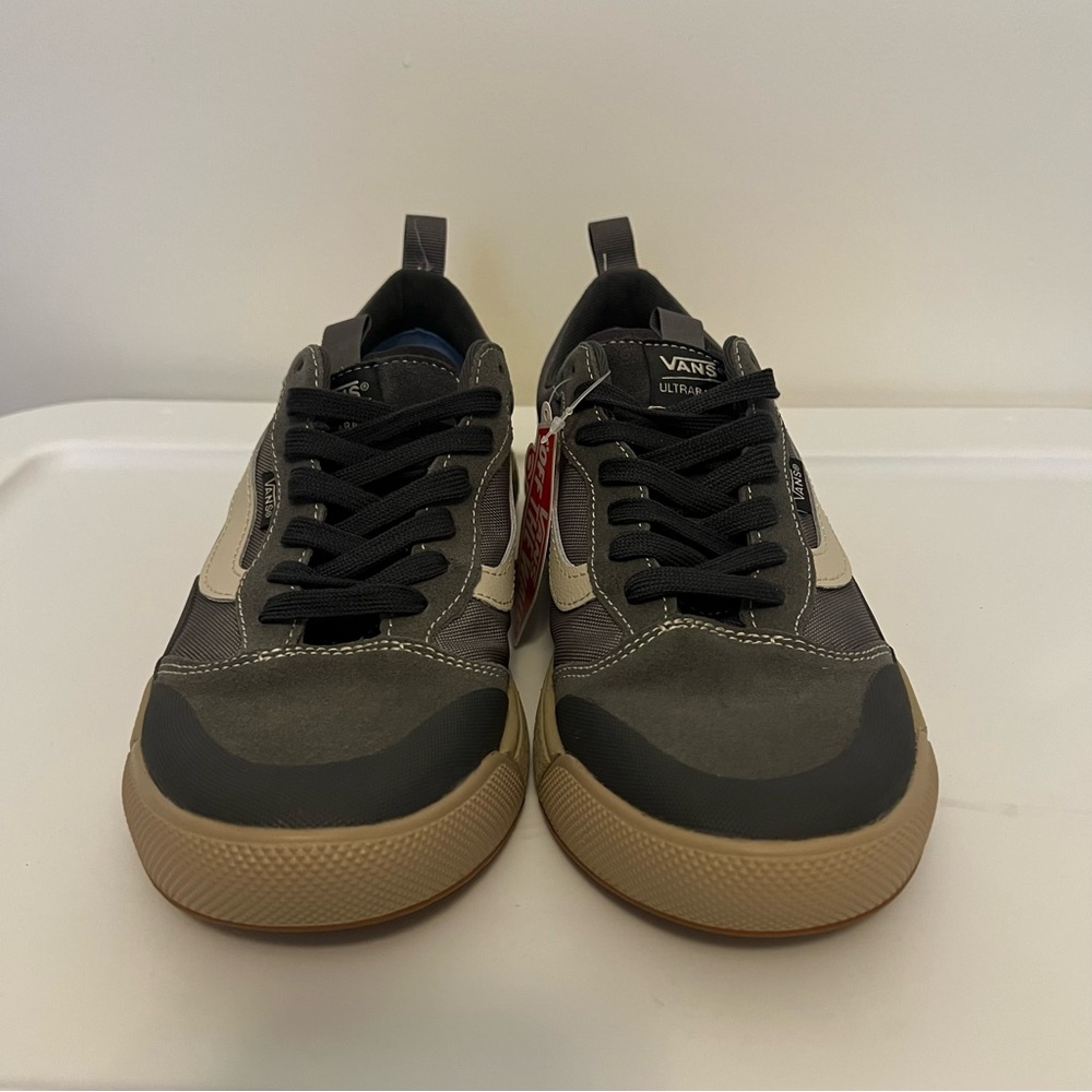 NWT / NIB 8M/9.5W Vans Ultrarange Exo Se - Picture 9 of 12